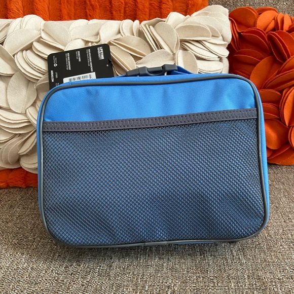 ❣️🆕Adidas Foundation Lunch Bag❣️ - Picture 5 of 10